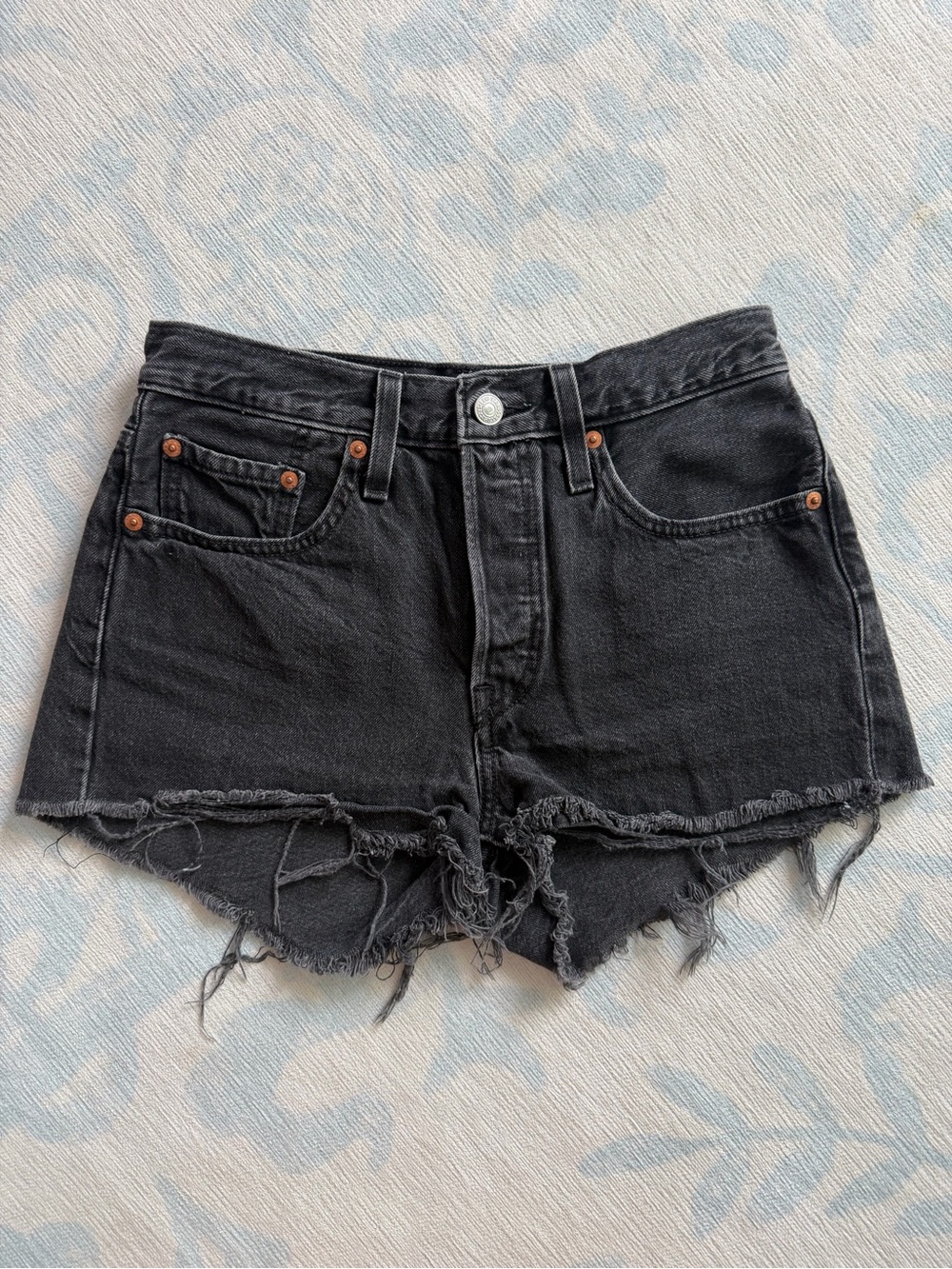 Levi’s 501 High Waist Black Denim Cutoff Shorts W26 Raw Frayed Hem
